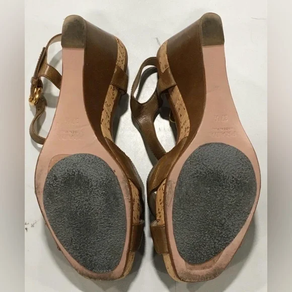 Prada, size 37.5 EU (7 US), Tan Leather Wedge Sandals, w/ Prada dust bag & COA - Picture 6 of 12